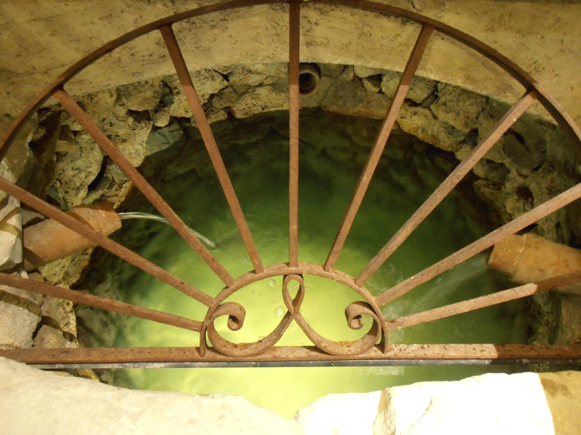 לינה וארוחת בוקר פטרליה סוטאנה Il Castello מראה חיצוני תמונה