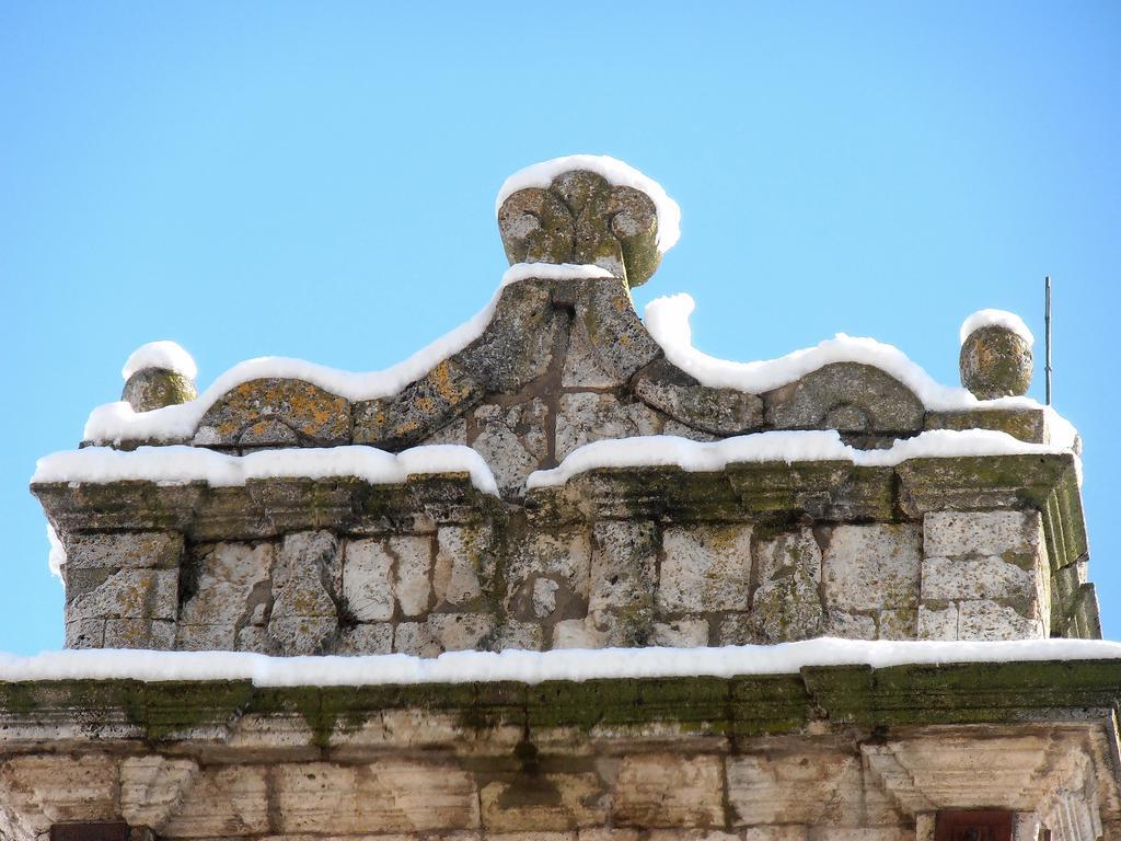 לינה וארוחת בוקר פטרליה סוטאנה Il Castello מראה חיצוני תמונה