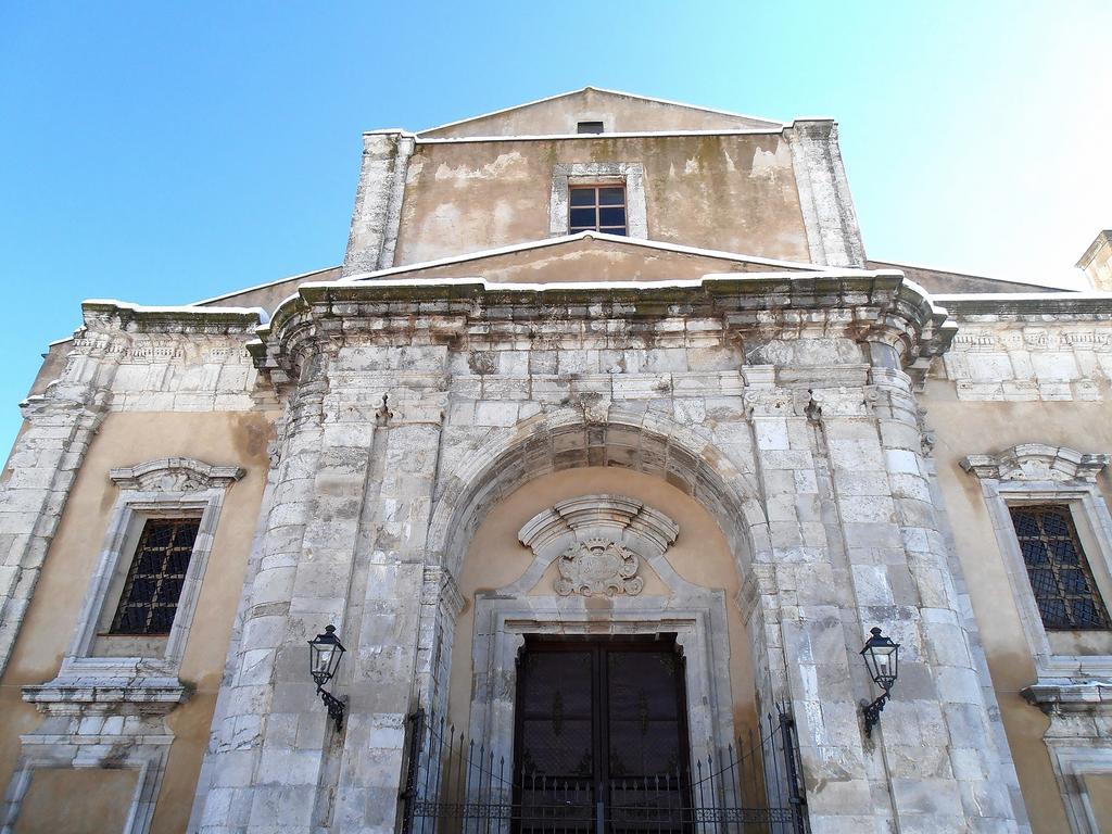 לינה וארוחת בוקר פטרליה סוטאנה Il Castello מראה חיצוני תמונה